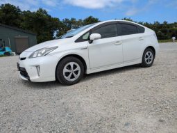 
										Toyota Prius full									