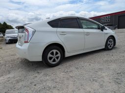 
										Toyota Prius full									