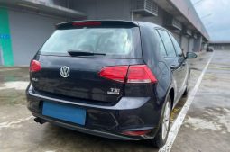 
										Volkswagen Golf full									