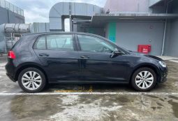 
										Volkswagen Golf full									