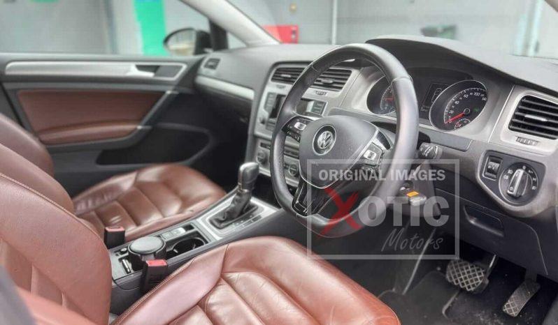 
								Volkswagen Golf full									