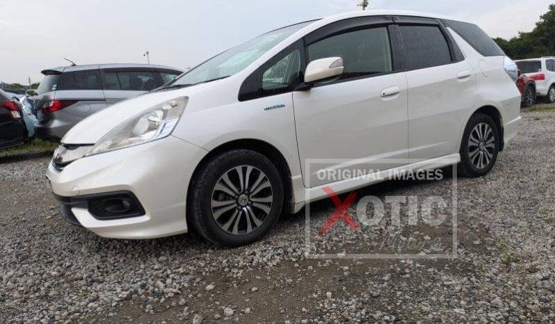 
								Honda Fit shuttle full									