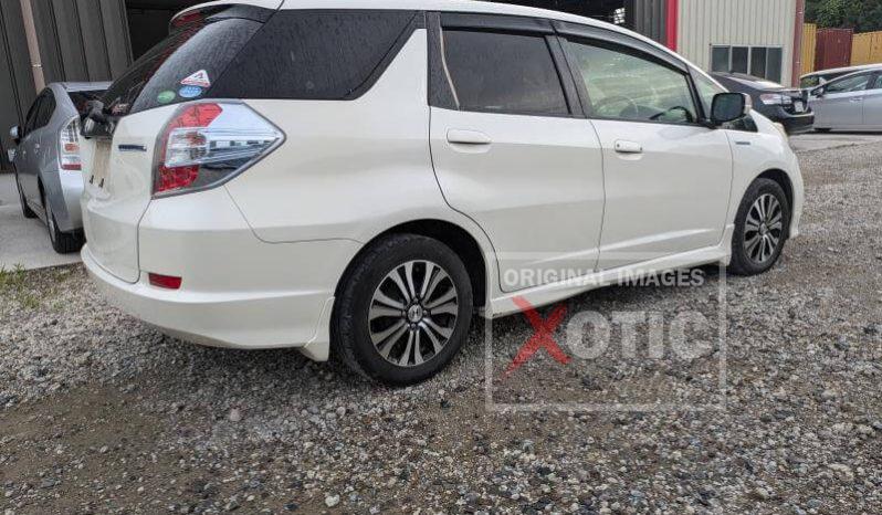 
								Honda Fit shuttle full									