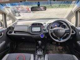 
										Honda Fit shuttle full									