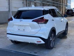 
										Nissan Kicks X full									