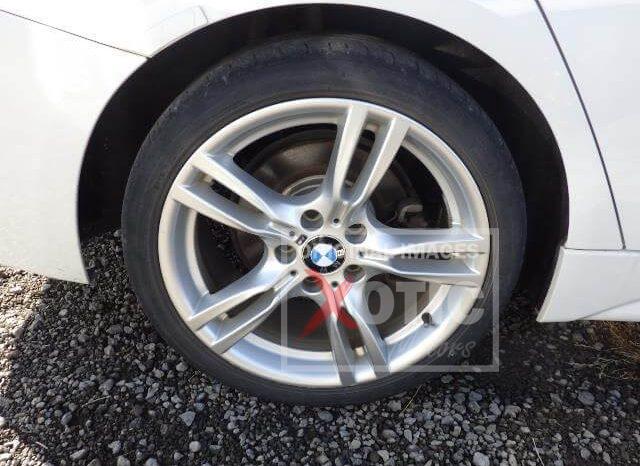 
								BMW 3 Series 320I M SPORT full									