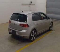 
										Volkswagen Golf full									