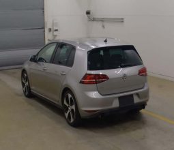 
										Volkswagen Golf full									