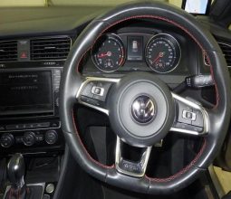 
										Volkswagen Golf full									