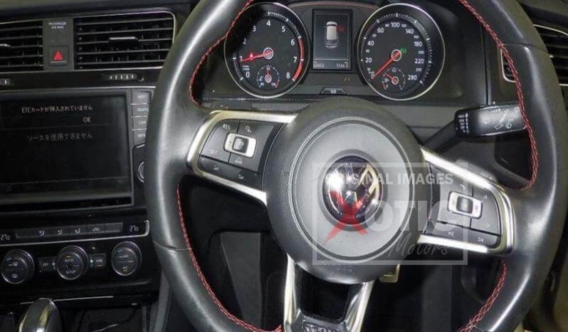 
								Volkswagen Golf full									