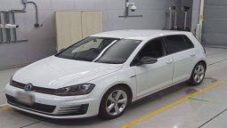 
										Volkswagen Golf full									