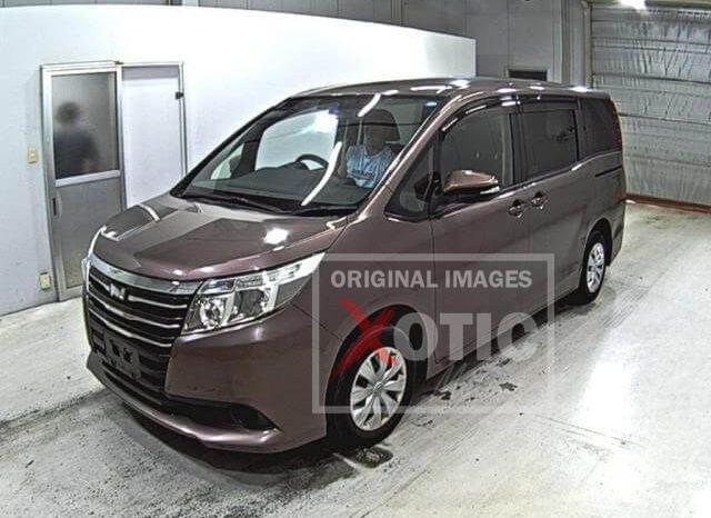 
								Toyota Noah full									