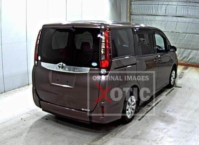 
								Toyota Noah full									