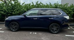 
										Mitsubishi Outlander full									