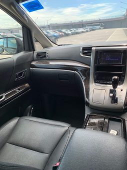 
										Toyota Vellfire full									